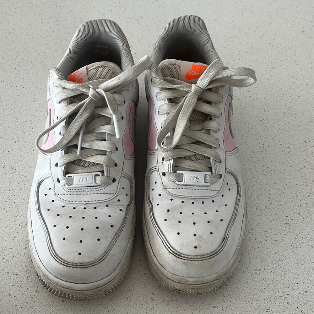 Nike airforce 1s